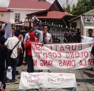 Kelompok Gerakan Pemuda Asahan Anti Kezaliman dan Lembaga Indonesia Bersatu Gelar Aksi Unjuk Rasa