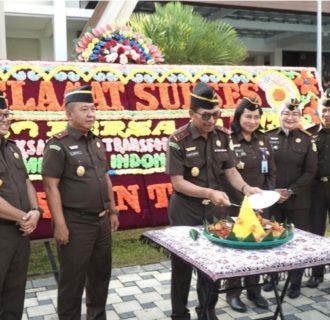 Kepala Kejaksaan Tinggi Riau Pimpin Upacara Peringatan Hari Ulang Tahun Persatuan Jaksa Republik Indonesia ke-73