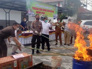 Kejaksaan Negeri Simalungun Gelar Pemusnahan Barang Bukti 