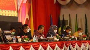 Gubernur Kepri Sampaikan KUA PPAS Tahun 2022 Kepada DPRD