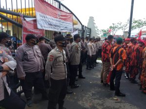 Polda Banten Turunkan Ratusan Personel Amankan Aksi Unjuk Rasa 