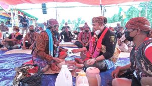 Lestarikan Budaya Kalbar, WHW Aktif Kegiatan Adat di Kendawangan