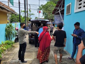 Temu Mayat Dalam Kamar Kos, Polsek Serang Evakuasi Korban