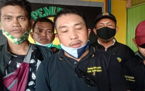 Masyarakat Ambawang Kuala Mengikuti Vaksinasi Massal di Gelar Sekretariat DPD LPM Kubu Raya