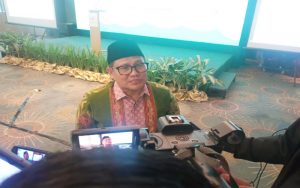 Wakil Ketua DPR RI Ingatkan Masyarakat Agar Tidak Hanya Mengambil Sampah Teknologi