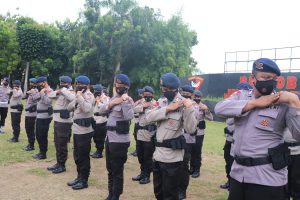 Latih Kedisiplinan, Personel Batalyon B Pelopor Satbrimob Polda Banten Latihan PBB