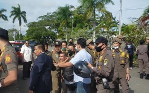 Oknum ASN Ketapang Pelempar Bom Molotov Ditetapkan Tersangka dan Ditahan