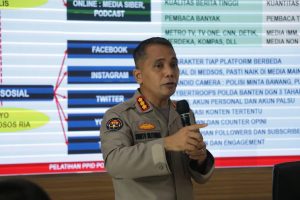Kabid Humas Polda Banten Sampaikan Materi Manajemen Media 