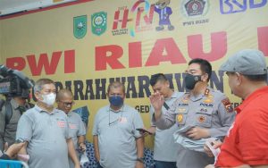 Kapolda Kunjungi PWI Riau: Saya Datang, Karena Wartawan Adalah Pahlawan Saya