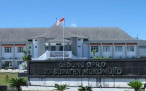 Proyek Interior DPRD Mukomuko Diduga Berbau Korupsi