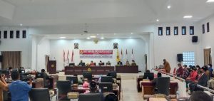 Rapat Paripurna DPRD Kabupaten Samosit dengan Agenda PAW