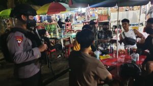 Cegah Covid-19 Satbrimob Polda Banten Terus Bagikan Masker Kepada Masyarakat