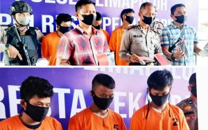 Batalkan Pesanan, Cewek MiChat dan Teman Prianya Peras Pelanggan Hingga Jutaan Rupiah