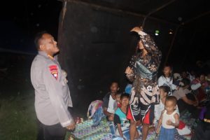Sigap Bantu Warga, Satbrimob Polda Banten Bangun Dapur Lapangan di Kasemen