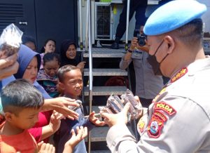 Kabid Propam Polda Banten bersama Dirsamapta Kunjungi Posko Bencana Alam Banjir
