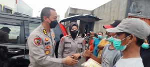 Itwasda Polda Banten Salurkan Bantuan Untuk Korban Banjir