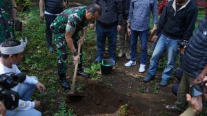 Pangkogabwilhan III Kunjungi Lahan Agrobisnis Kopi dan Asparagus Kabupaten Bandung