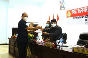 Bupati Sampaikan Nota Pengantar pada Rapat Paripurna DPRD Kabupaten Samosir