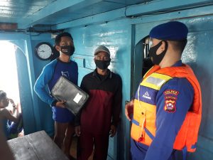 Patroli Laut, Sat Polair Polres Pandeglang Berikan Himbauan Kepada ABK dan Nelayan