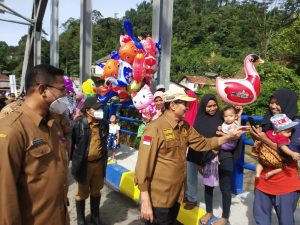 Antusias Hadiri Peresmian Jembatan Ciberang, Warga: Terima Kasih Pak Gubernur