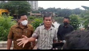 Penertiban Lahan Untuk Normaliasi Cawang, Aparat dengan Warga Bentrok