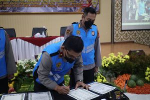 Wujudkan Prinsif BETAH, Polda Banten Gelar Penandatanganan Pakta Intergriras Seleksi Taruna Akpol dan Bintara Polri
