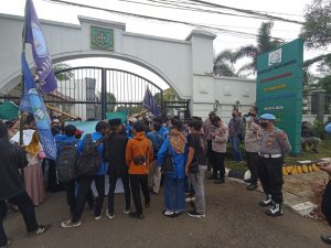 Pastikan Pengamanan Sesuai SOP, Bidpropam Polda Banten Cek Unras di Kejati Banten