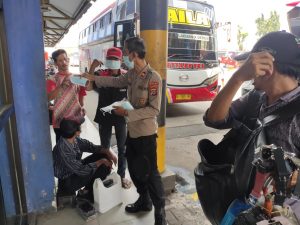 Sampaikan Pesan Kamtibmas, Ditbinmas Polda Banten Kunjungi Masyarakat di Terminal Pakupatan