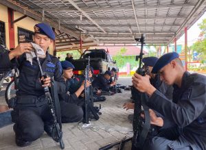 Satbrimob Polda Banten Lakukan Pemeliharaan dan Perawatan Senjata