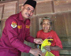 Ketua DPRD Dharmasraya Beri Bantuan Ratusan Paket Sembako