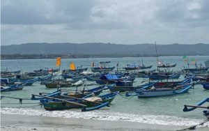 Akibat Peralihan Angin Barat Ke Timur Menyebabkan Nelayan Pangandaran Paceklik