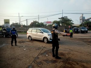 Dirsamapta Polda Banten: Polisi Berlakukan One Way Menuju Keluar Kawasan Pantai Anyer