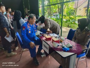 Dalam Rangka HUT Bhayangkara ke-76, Dirpolairud Polda Banten Ikuti Donor Darah