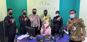 Polres Pandeglang Sosialisasikan Ops Patuh Maung Melalui Siaran Radio Berkah FM