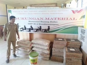 PT WHW Kendawangan Salurkan CSR di Lembaga Pendidikan