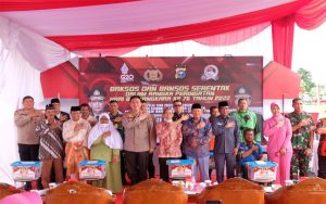 Bagikan 10 Ribu Paket Sembako Bakti Religi Road To 76, Kapolda Riau: Polisi Bermanfaat