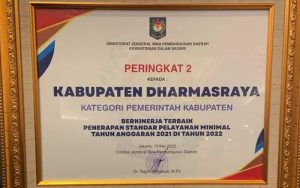 Dharmasraya Terima Penghargaan Peringkat 2 Nasional, Kabupaten Berkinerja Terbaik