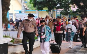 Polres Bantaeng Turunkan Porsonel Amankan Jemaah Haji