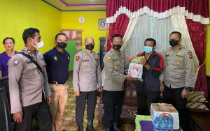 Sambut Hari Bhayangkara ke-76, Polres Melawi Gelar Anjangsana dan Baksos