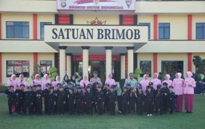 Kunjungan TK Kemala Bhayangkari 14 ke Ksatriaan Soemarto Mako Satbrimob