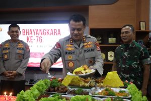 HUT Bhayangkara ke-76, Danrem 064/MY dan Danlanal Beri Surprise Polda Banten