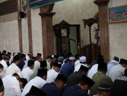 Wakapolda Banten Sholat Idul Adha 1443 H di Masjid Baiturahman Bersama Masyarakat