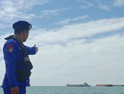 Personel Ditpolairud Polda Banten Laksanakan Patroli Rutin di Perairan Bojonegara 