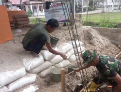 Ciptakan Lingkungan Sehat, Koramil 04/LL Bantu Pembuatan Sarana MCK