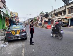 Berikan Kenyamanan Bagi Pengguna Jalan, Sat Samapta Polres Pandeglang Giat Gatur Lalin Pagi