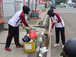 Polwan Polres Pandeglang Melaksanakan Kegiatan Bersih-Bersih 