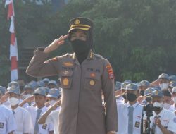 Rangkaian Hari Jadi Polwan ke-74, Kabidkum Polda Banten Pimpin Upacara Bendera di SMKN 1 Kragilan