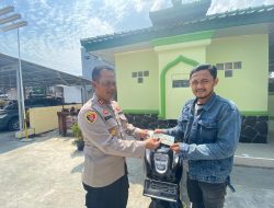 Polsek Serang Serahkan Barang Bukti Motor Hasil Kejahatan Kepada Pemiliknya