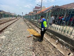 Tukang Bakso Tertabrak Kereta, Satreskrim Polresta Serang Kota Evakuasi Korban