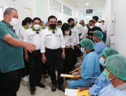 Dukung Kegiatan Kejati, Pj Gubernur : Pelaksanaan Operasi Katarak dan Hernia Untuk Masyarakat Banten